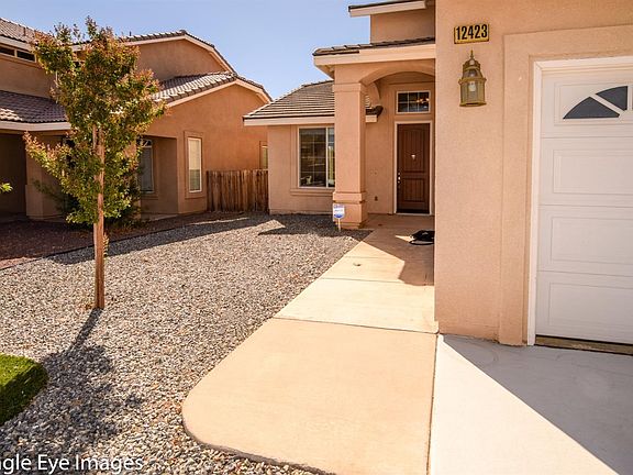 3rd image of 12423 Cricket Ln