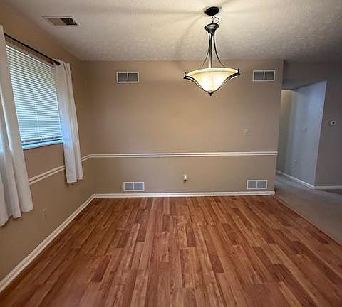5th image of 6385 Catawba Dr