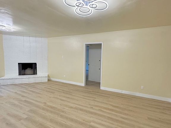4th image of 1737 Camden Ave APT 2