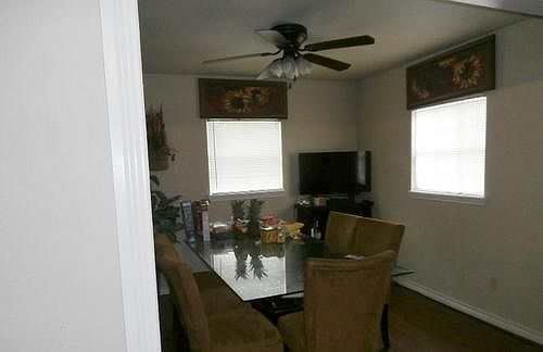 5th image of 112 W Campbell St