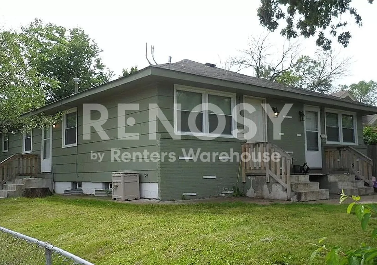 Wonderful 2bd / 1 Ba Duplex In Minneapolis Available 1/1/2024! — Photo 1