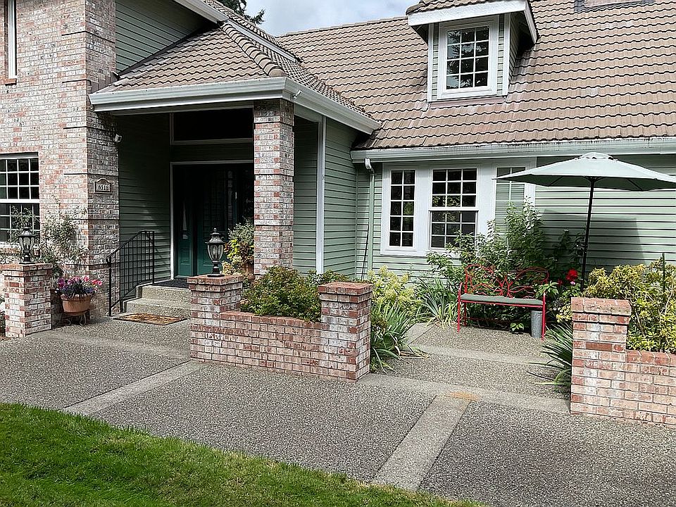 2nd image of 6516 52nd Ave NW