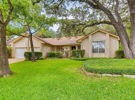 3rd image of 9506 Scenic Bluff Dr