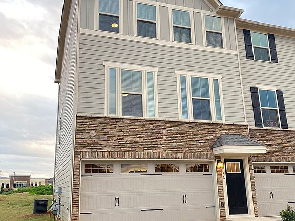 2nd image of 105A Helm Ln