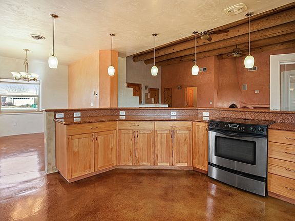 3rd image of 2408 Catalina Ct