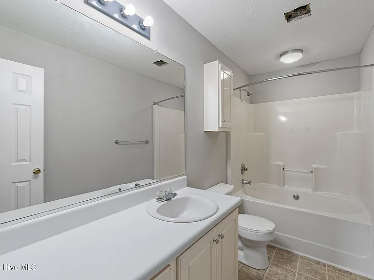 1006 Bertram Rd — Photo 12