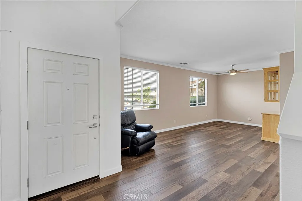 4 bed, 2.5 bath, 2247 sqft, $2,900 — Photo 2
