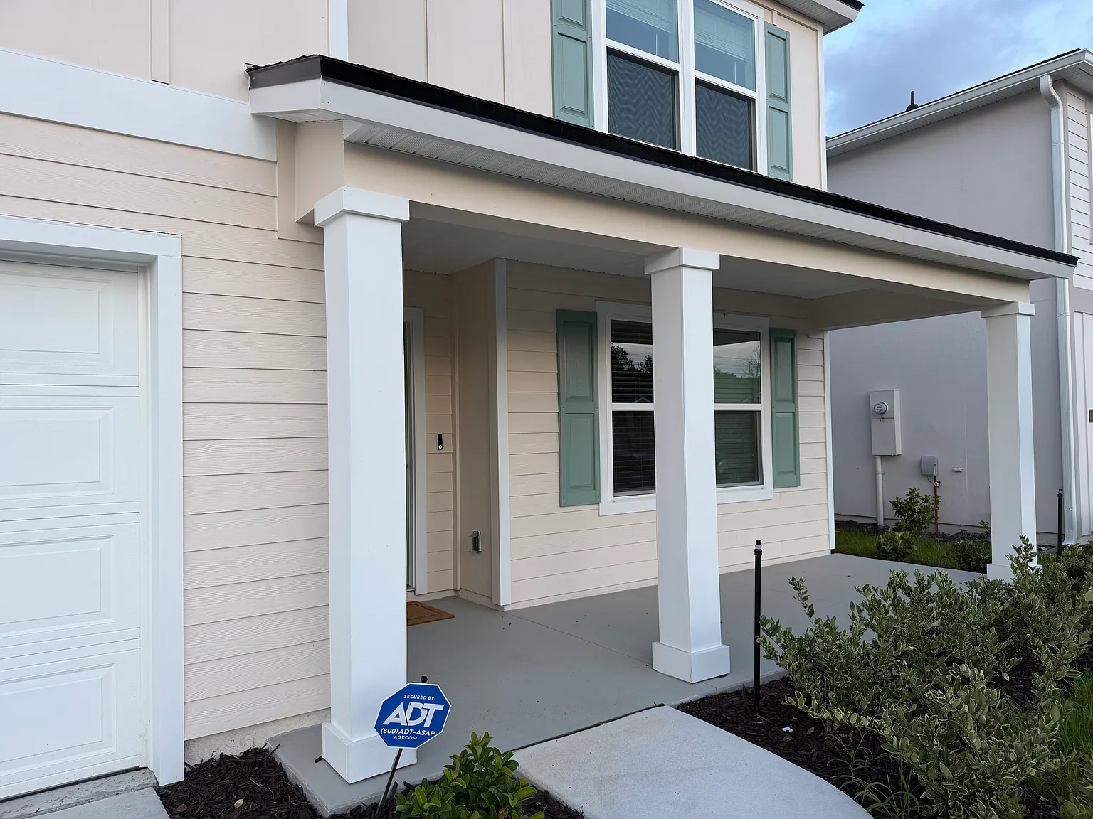 5 bed, 2499 sqft, $650 — Photo 3