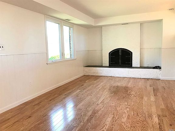 2nd image of 25 Rolling Hills Dr