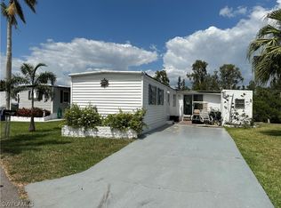 93 Sun Cir, Fort Myers, FL 33905