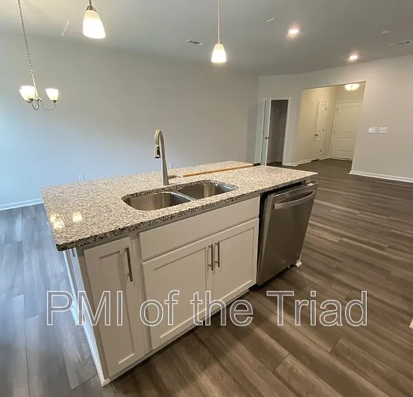 4006 Beckton Trl — Photo 10