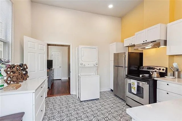 2721 General Taylor St — Photo 4