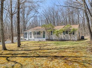 141 Tumbleweed Dr, Effort, PA