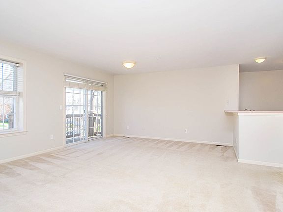 4th image of 2818 Barclay Way
