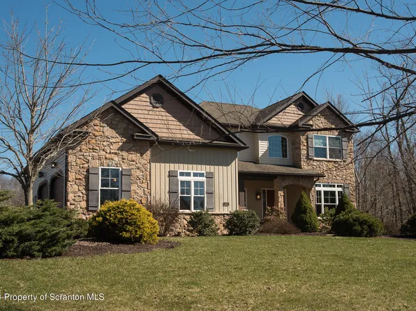 117 Stonefield Dr, Jefferson Township, PA 18436