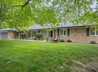 2 Golfview Pl, Dekalb, IL 60115