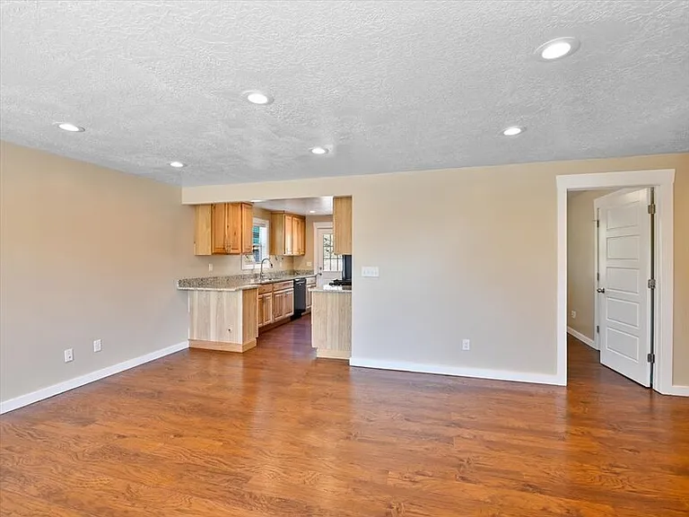 1245 E Harrison Ave — Photo 4