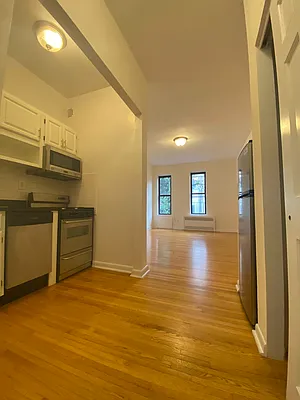 Rented by Bond New York | media 7