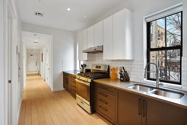 Rented by June | media 10