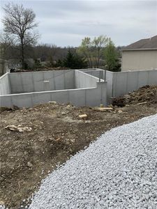 906 Ingleside Dr, Pleasant Hill, MO, 64080