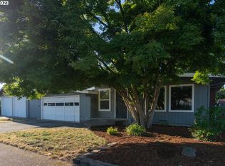 70 Greenvale Dr, Springfield, OR 97477