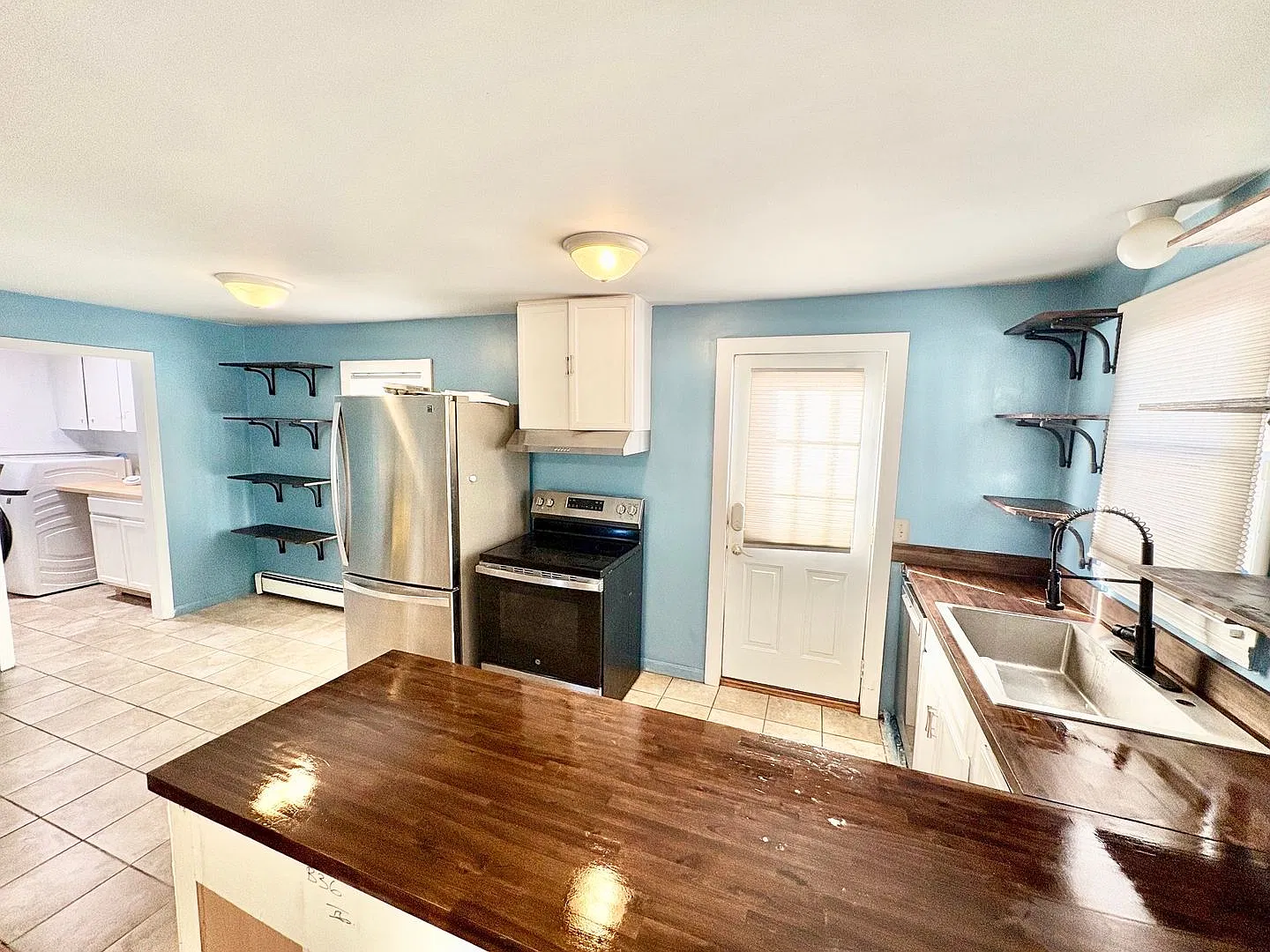 Coventry/Johnson's Pond Updated Single Family - $3,195 — Photo 3