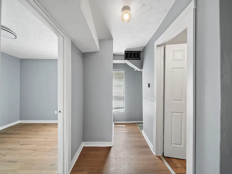 818 Eureka St #818.5 — Photo 9