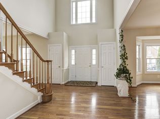 45384 Saynamkhan Ct, Sterling, VA 20164