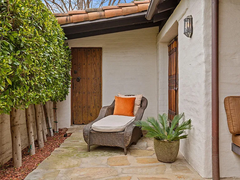 924 Garden St — Photo 23