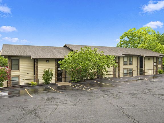 3rd image of 257 Clubhouse Drive #2 BLDG 38
