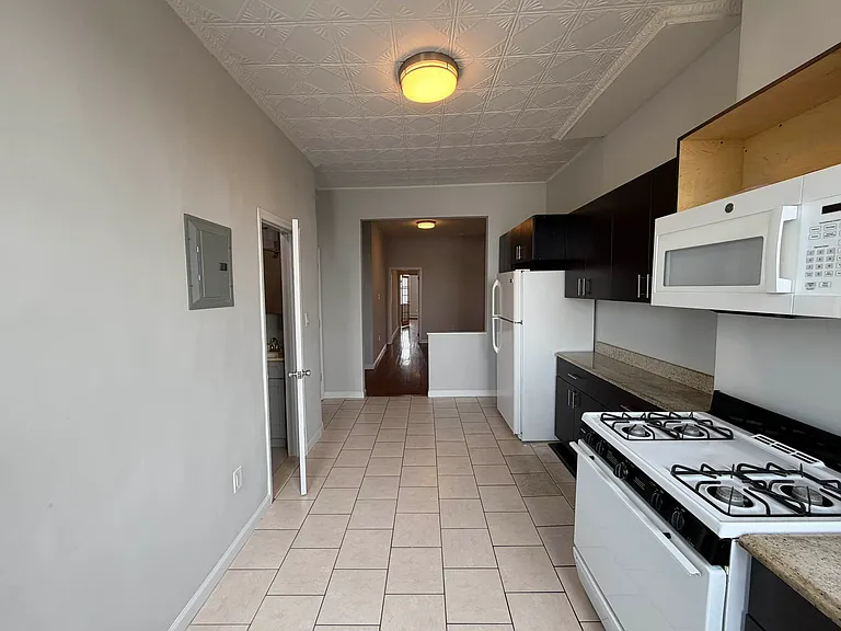 504 Woodward Ave #3L — Photo 13