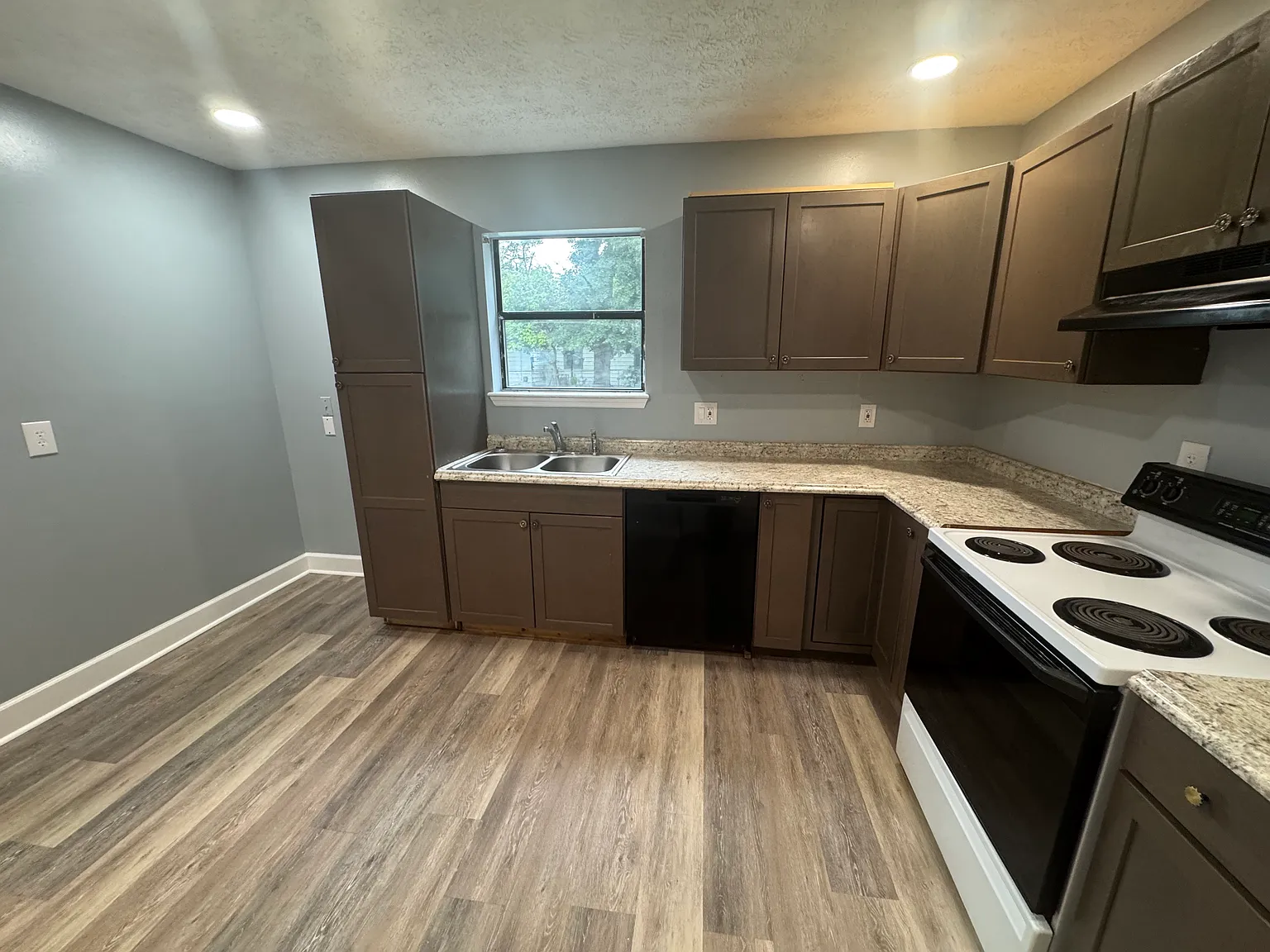 3 bed, 1148 sqft, $1,500 — Photo 3