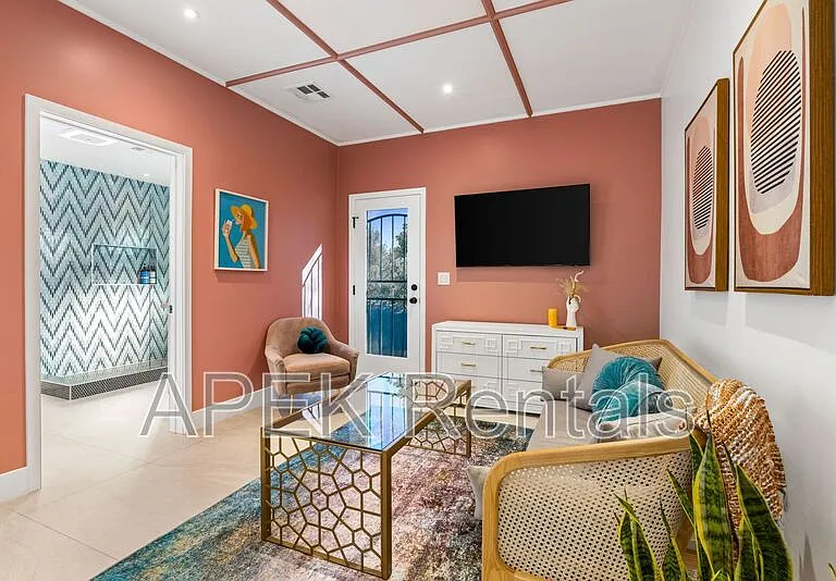 2325 N Girasol Ave — Photo 5