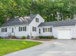 899 Bridge St, Pelham, NH 03076