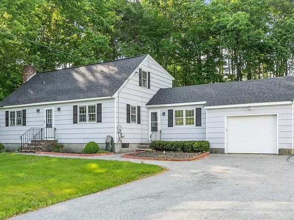 899 Bridge Street, Pelham, NH 03076