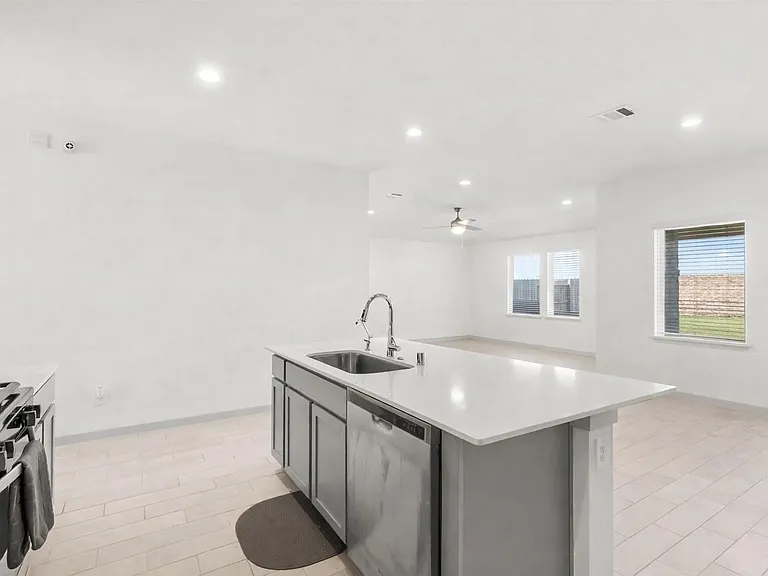 13513 Bonita Island Way — Photo 3