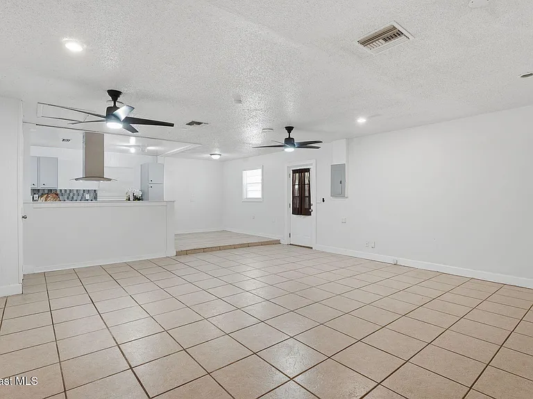5950 Ackard Ave — Photo 20