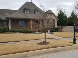 4758 N Running Springs Dr, Fayetteville, AR 72764