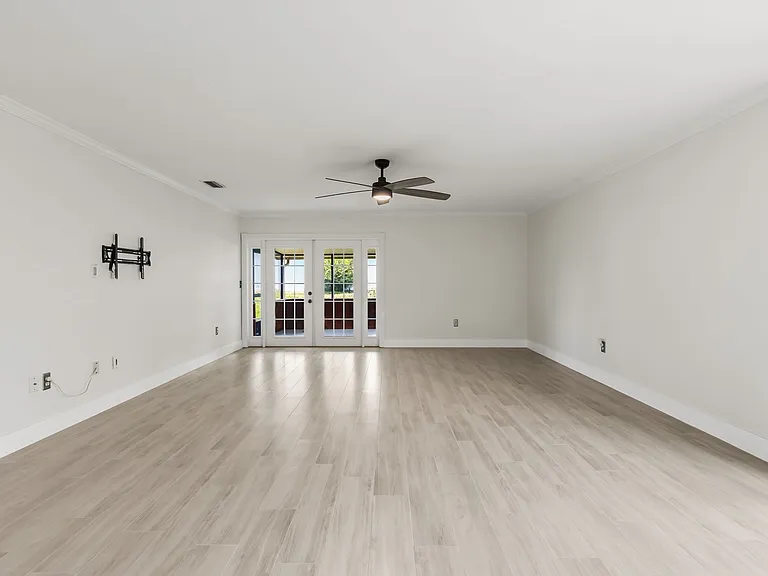670 Brookside Rd — Photo 6