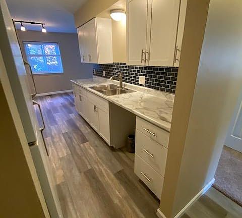 2nd image of 3519 Parkway Dr