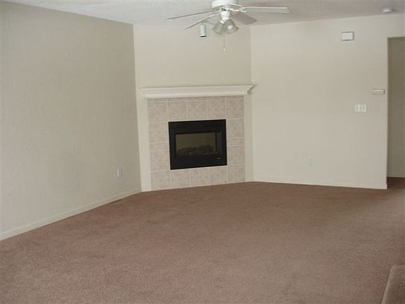 3rd image of 4702 Haden Ct