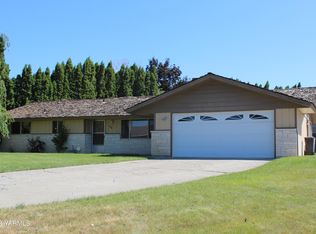7009 Chinook Dr, Yakima, WA 98908