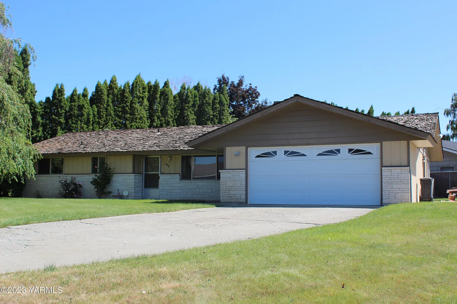 7009 Chinook Dr photo 1