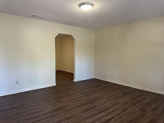 4th image of 2513 Beachview Dr