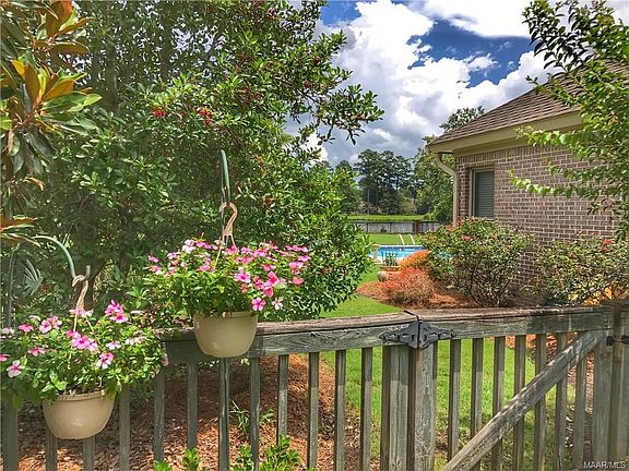 4th image of 648 Towne Lake Dr