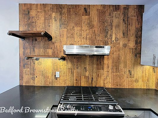 3rd image of 943 Herkimer St #2