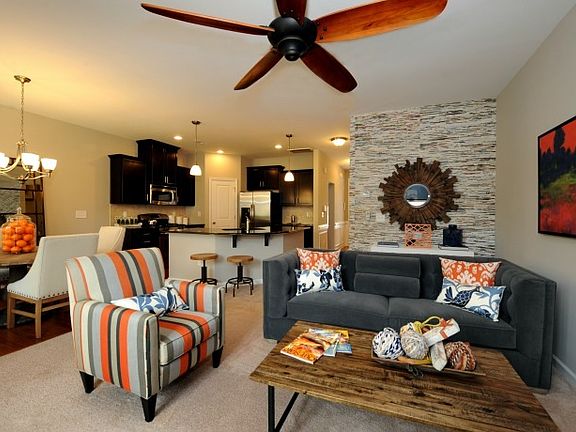 Model Home Pics Living_Kitchen