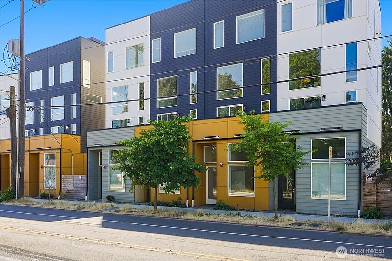 2nd image of 6945 Ellis Avenue S