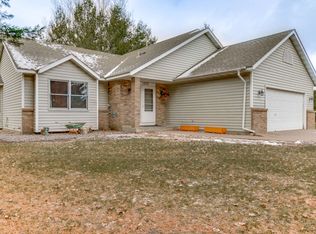 17608 Queensberry St NE, Columbus, MN 55025