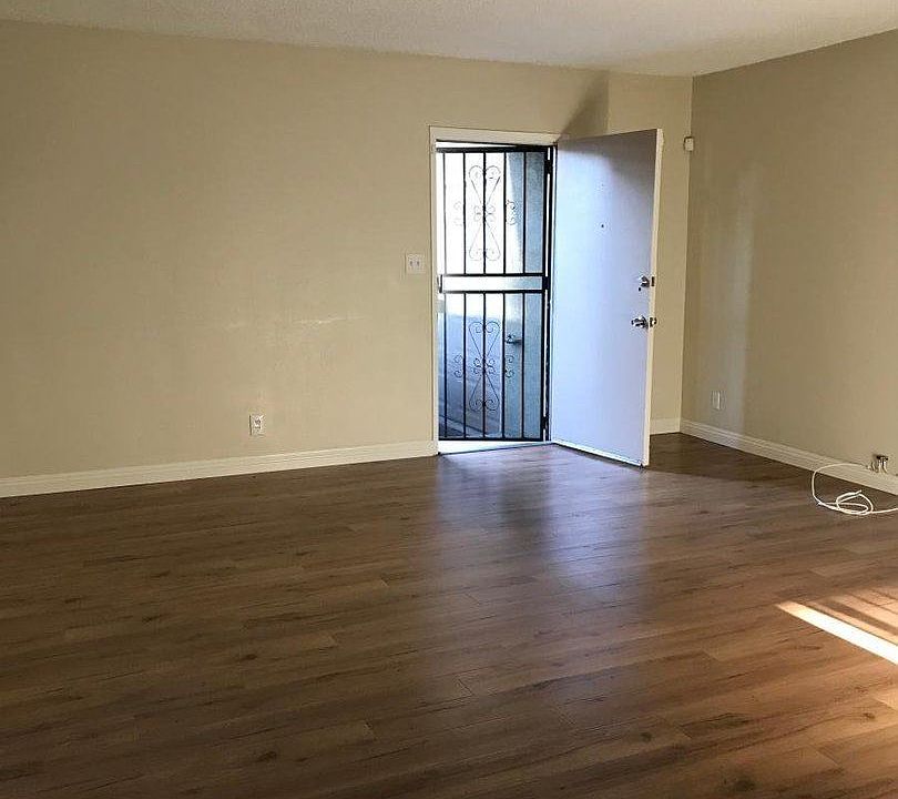 2nd image of 6221 Magnolia Ave APT B